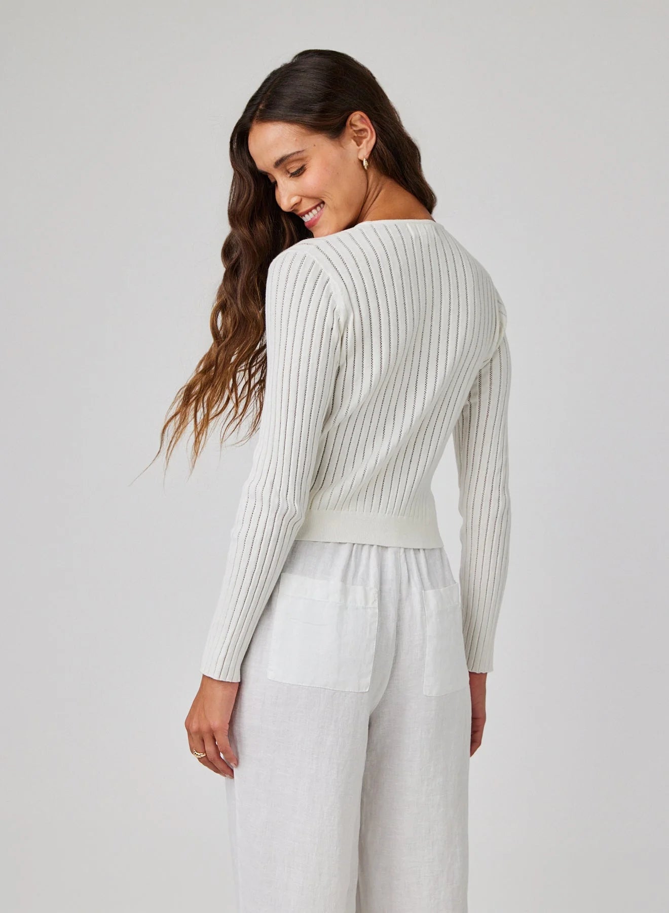 Fitted V-Neck Cardigan - White