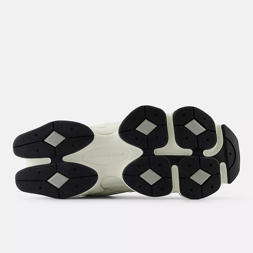 U9060ZGF - Sea Salt with Raincloud and Black