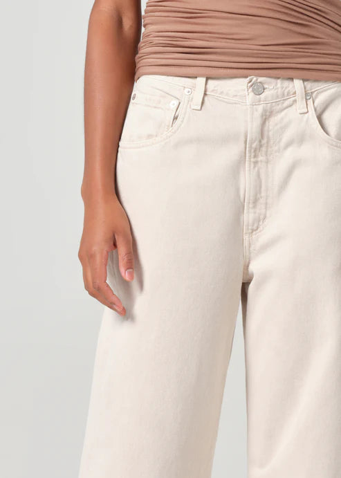 Low Curve Jean - Scone