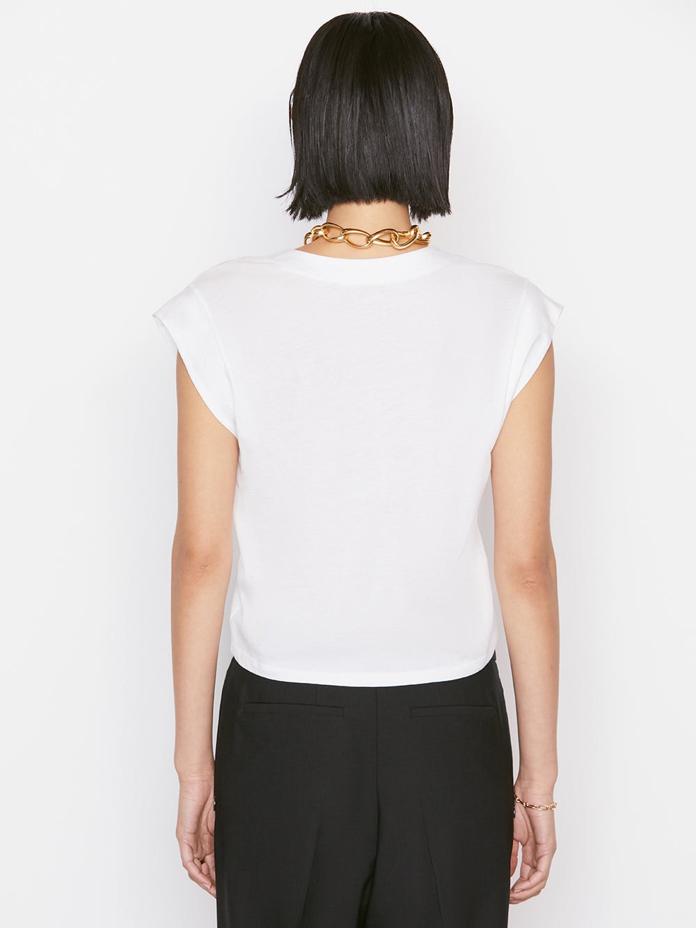 Le High Rise V Neck Tee - Blanc