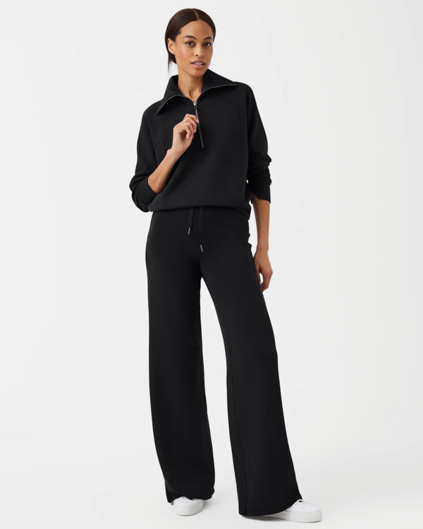 Air Essentials Wide Leg Pant - Very Black