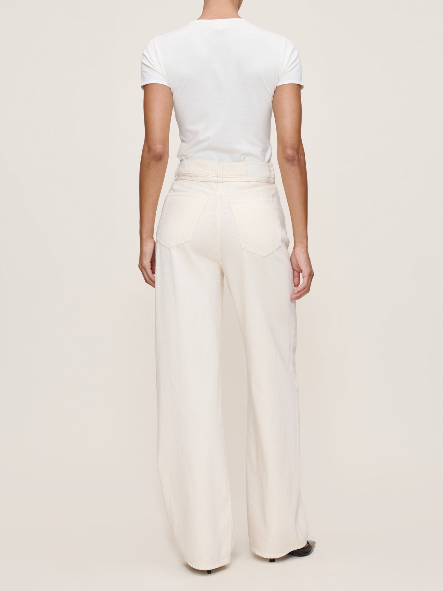 Casie Relaxed Wide Leg Mid Rise 31" Jeans - Crema