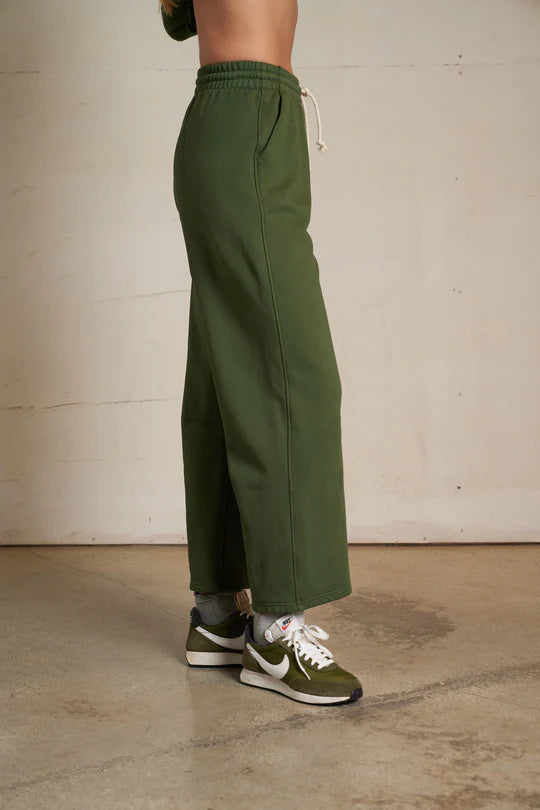 Fallon Fleece Barrel Sweatpant - Fern Green