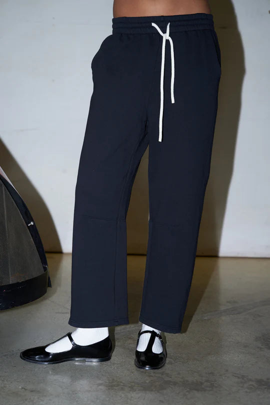 Fallon Fleece Barrel Leg Sweatpant - True Black