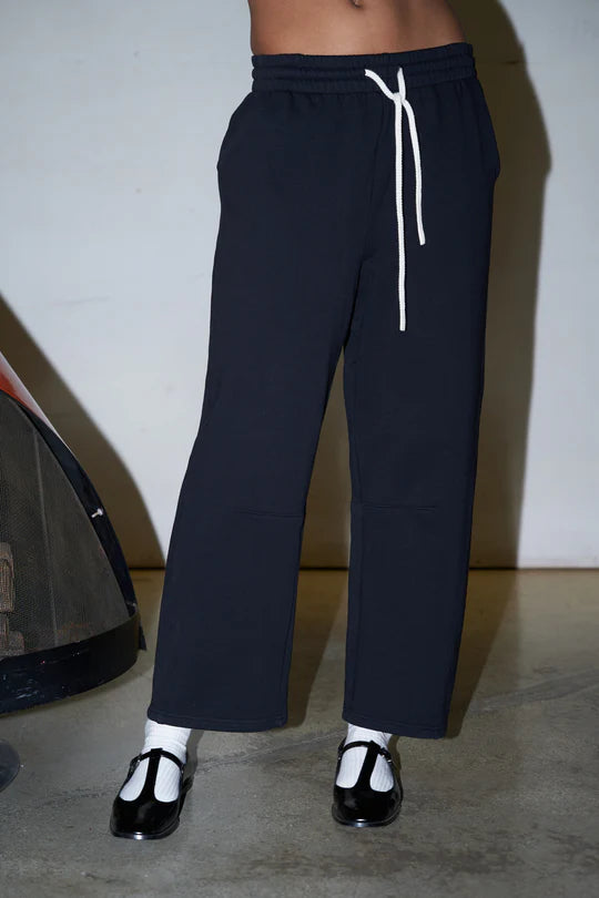 Fallon Fleece Barrel Leg Sweatpant - True Black