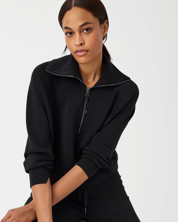 Air Essentials Half Zip - Very Black