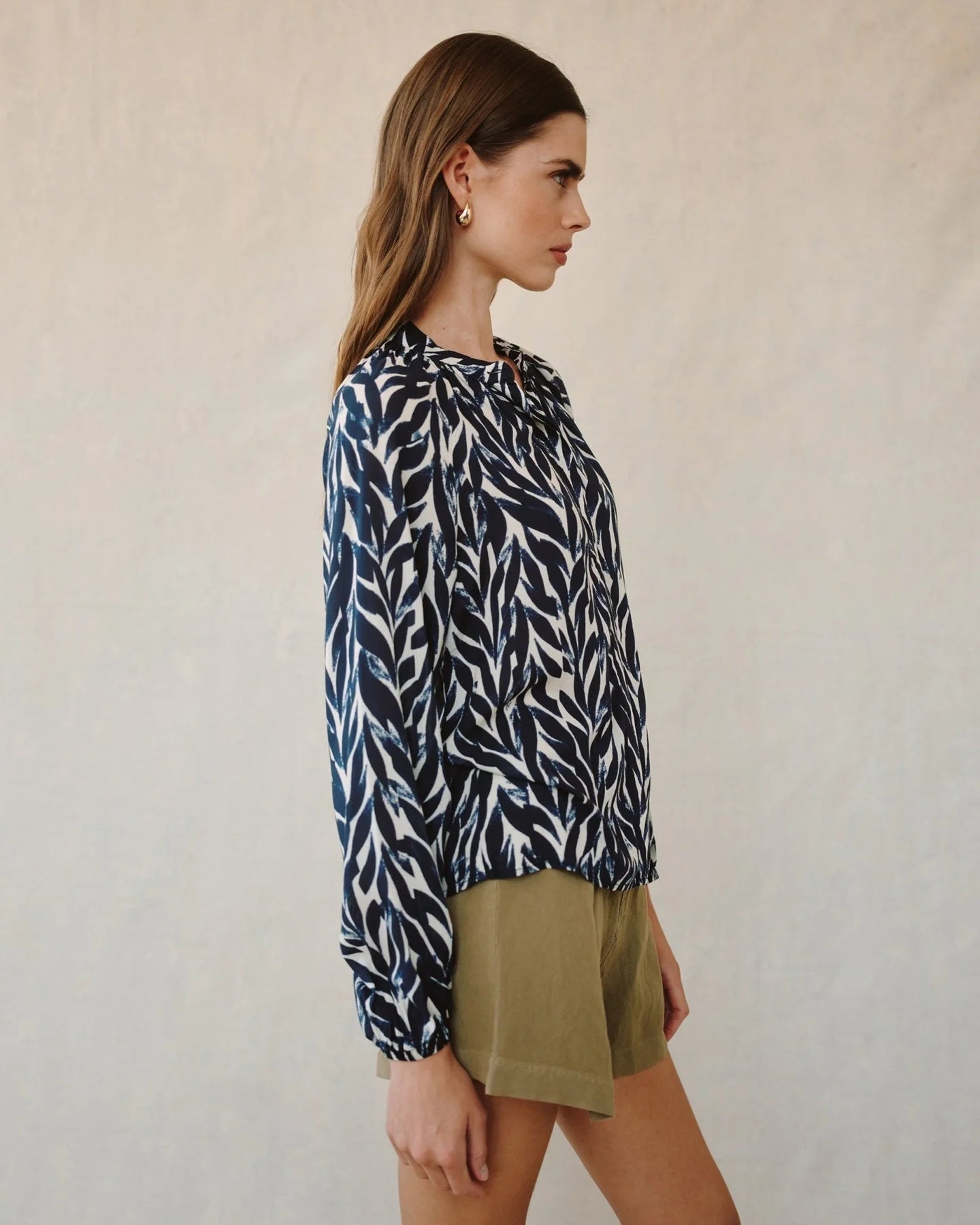Long Sleeve Shirred Raglan Shirt - Navy Leaves Print
