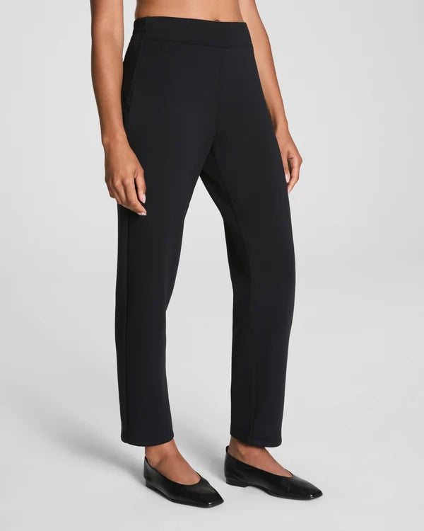 AirEssentials® Slim Straight Pant - Very Black