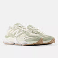 U9060AUC - Garter Snake with Pearl Grey