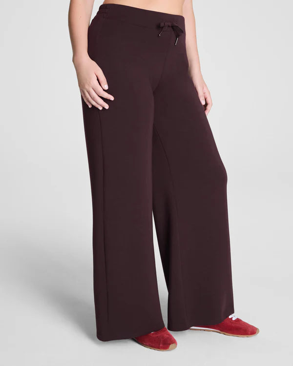 AirEssentials® Wide Leg Pant - Truffle Brown