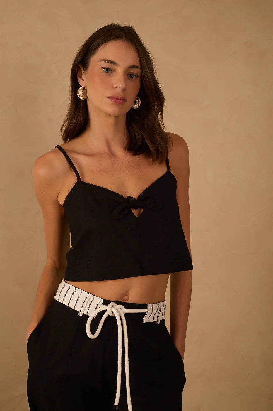 Front Knot Sleeveless Blouse - Black