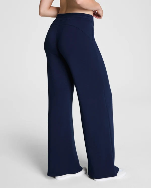 AirEssentials® Wide Leg Pant - Timeless Navy