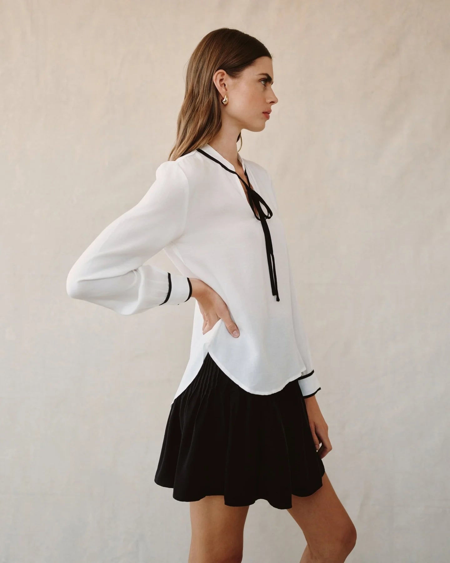 Contrast Trim Long Sleeve Pullover - Off White