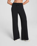 AirEssentials® Wide Leg Pant - Very Black